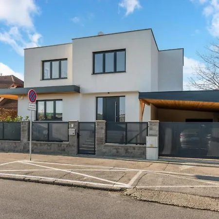 Вилла Villa Senec *